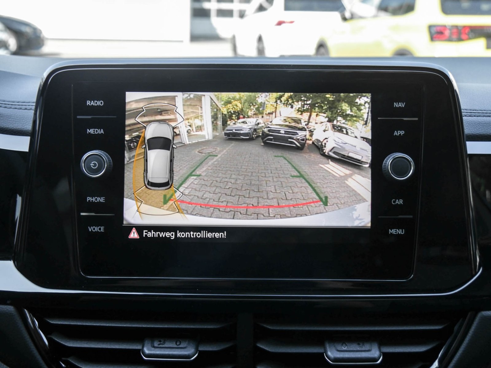 Volkswagen T-Roc 1.5 R-LINE DSG PANO NAVI BLACKSTYLE AHK
