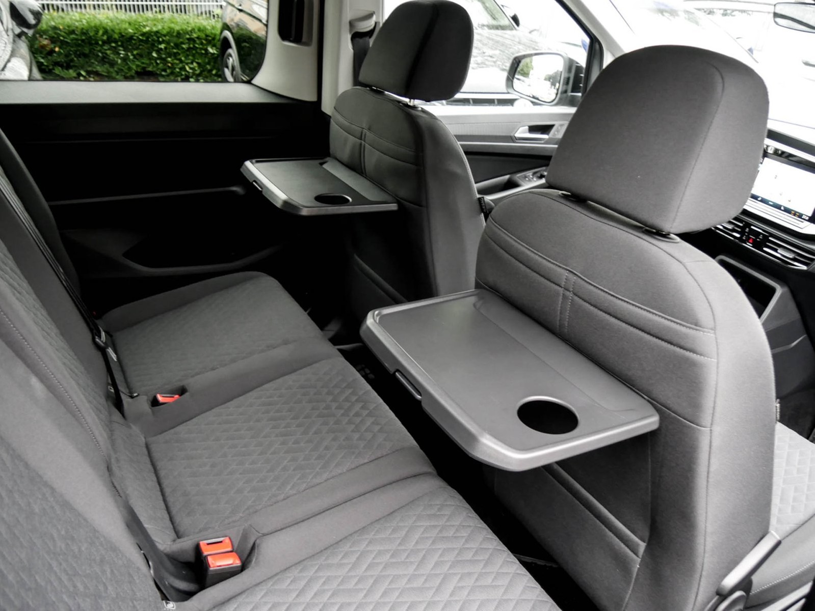 Volkswagen Caddy Maxi 2.0 TDI Life Klima LED Navi AHK