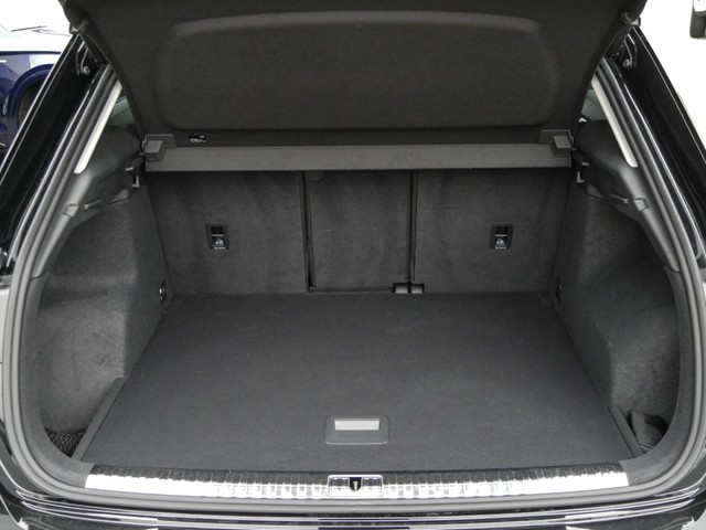 Audi Q3 35 advanced BLACKPAK AHK ALU18 eKLAPPE