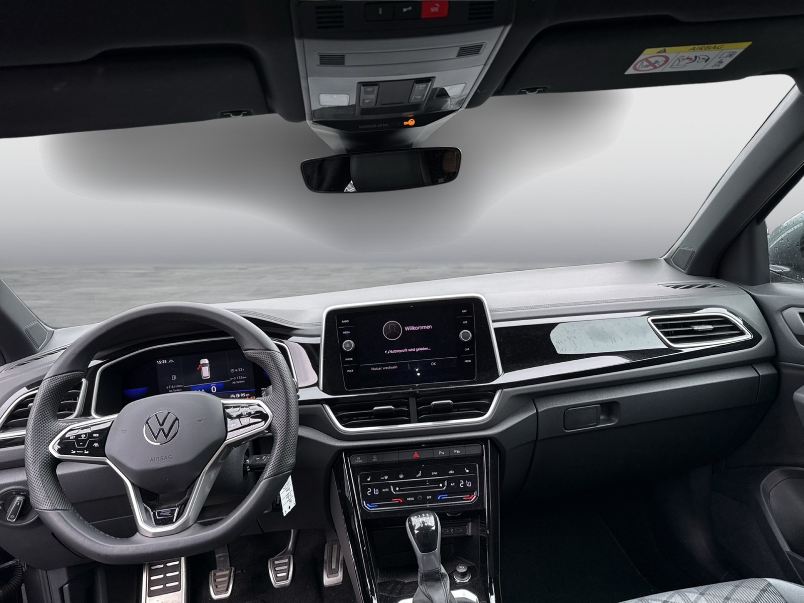 Volkswagen T-Roc 1.5 R-LINE KAMERA ACC LM19 NAVI CARPLAY