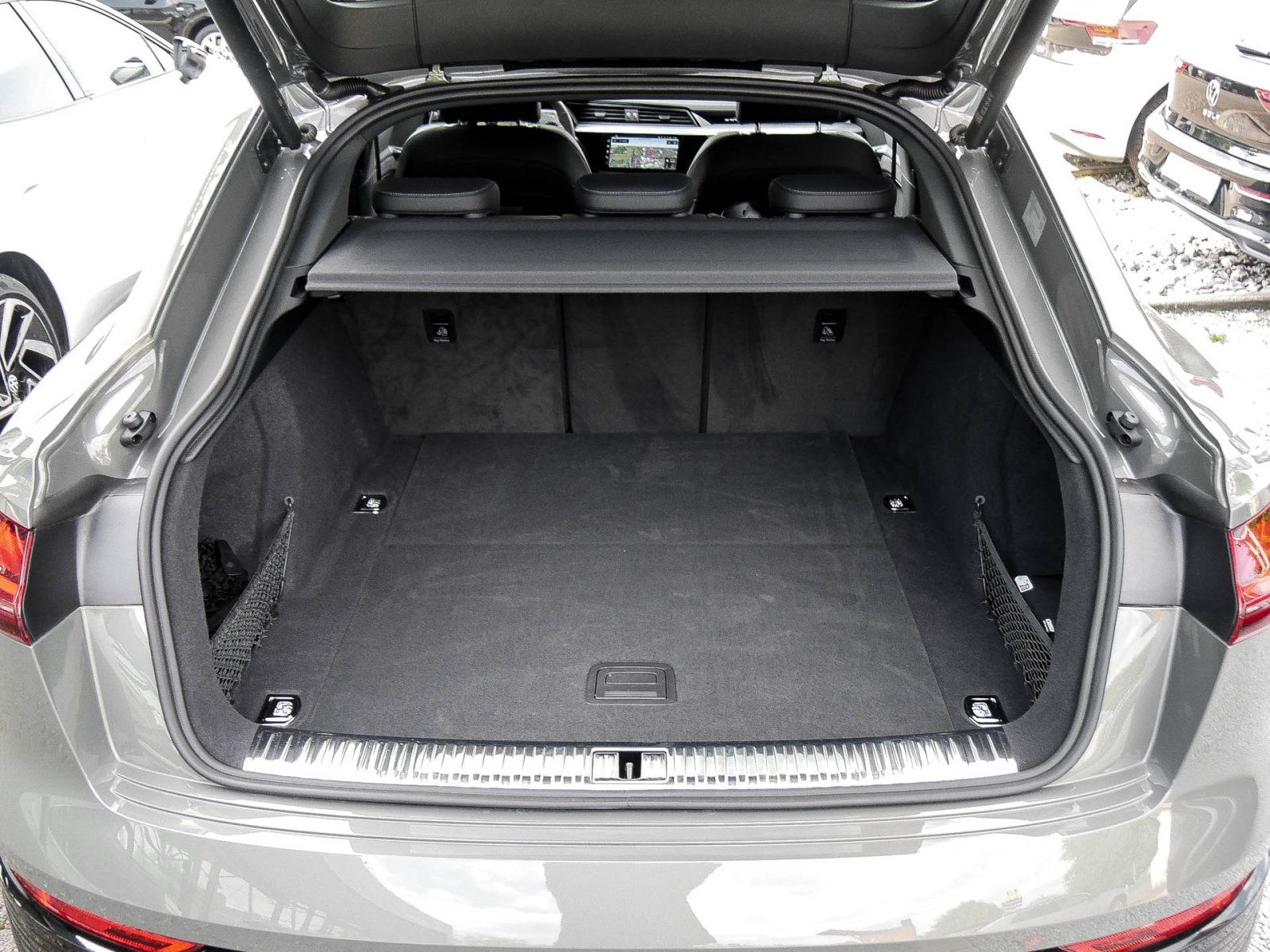 Audi Q8 e-tron Sportback 55 quattro S LINE AHK LM20