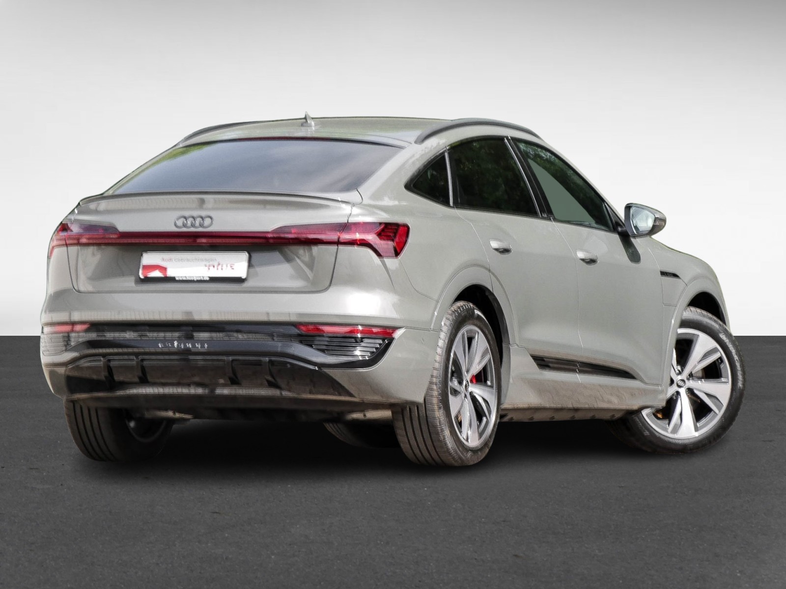 Audi Q8 e-tron Sportback 55 quattro S LINE AHK LM20