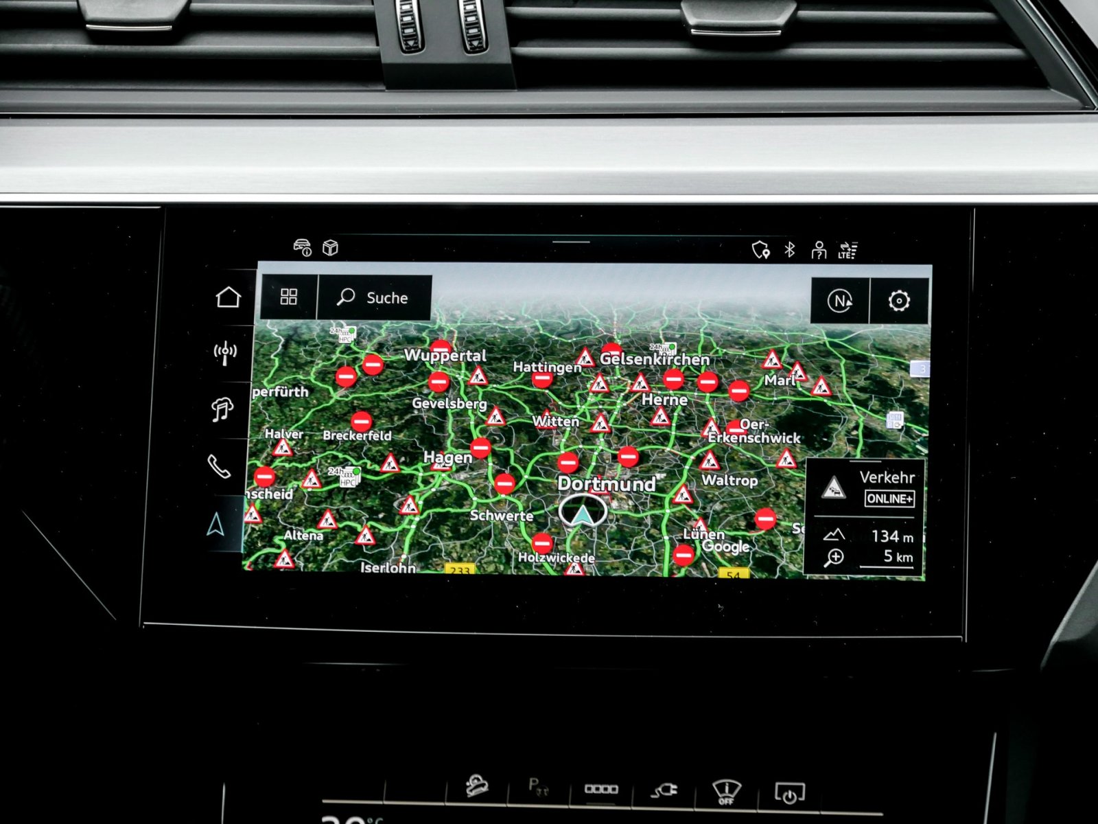 Audi Q8 e-tron Sportback 55 quattro S LINE AHK LM20