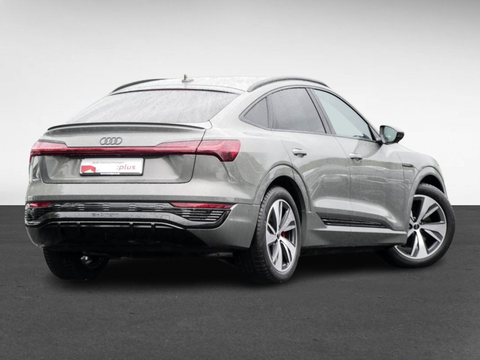 Audi Q8 e-tron Sportback 55 quattro S LINE AHK LM20