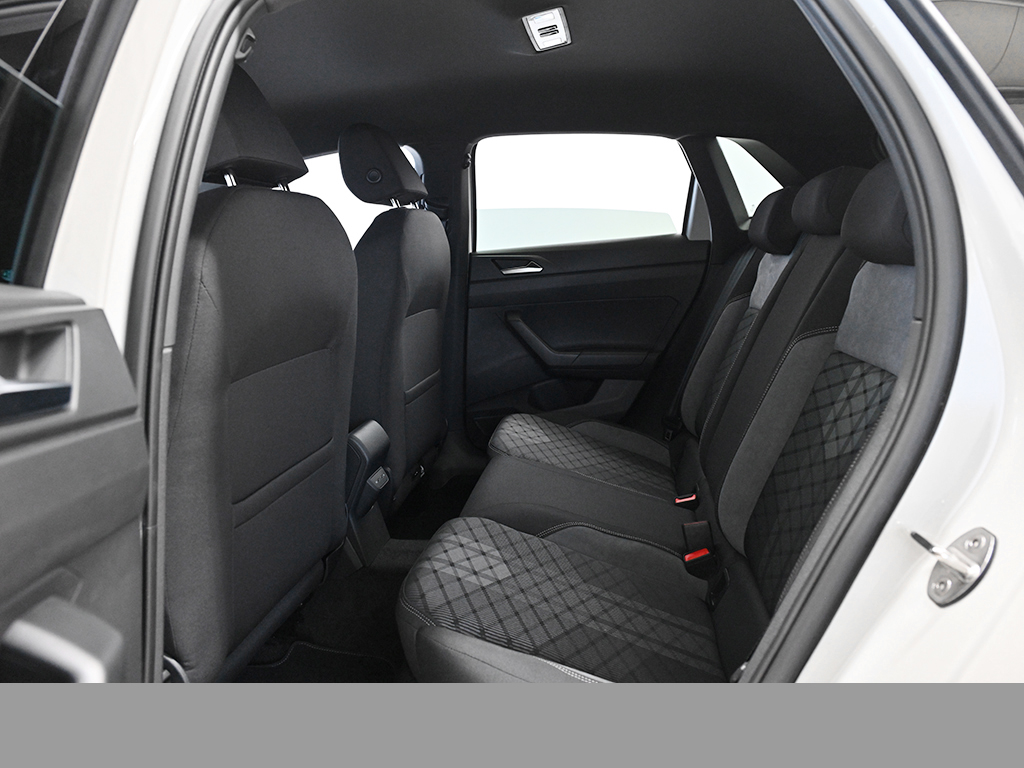 Volkswagen Polo 1.0 R-LINE DSG SPORTPAKET NAVI CAM LM17