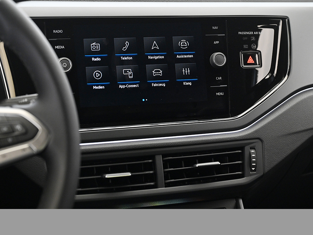 Volkswagen Polo 1.0 R-LINE DSG SPORTPAKET NAVI CAM LM17