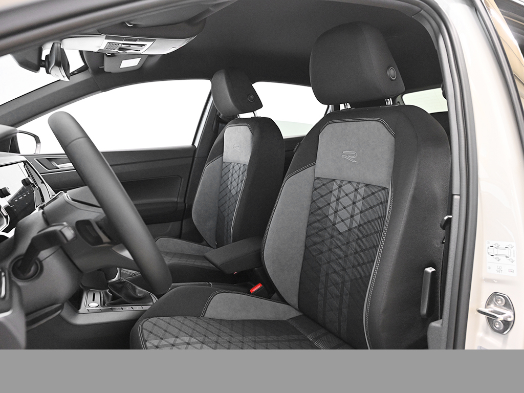 Volkswagen Polo 1.0 R-LINE DSG SPORTPAKET NAVI CAM LM17