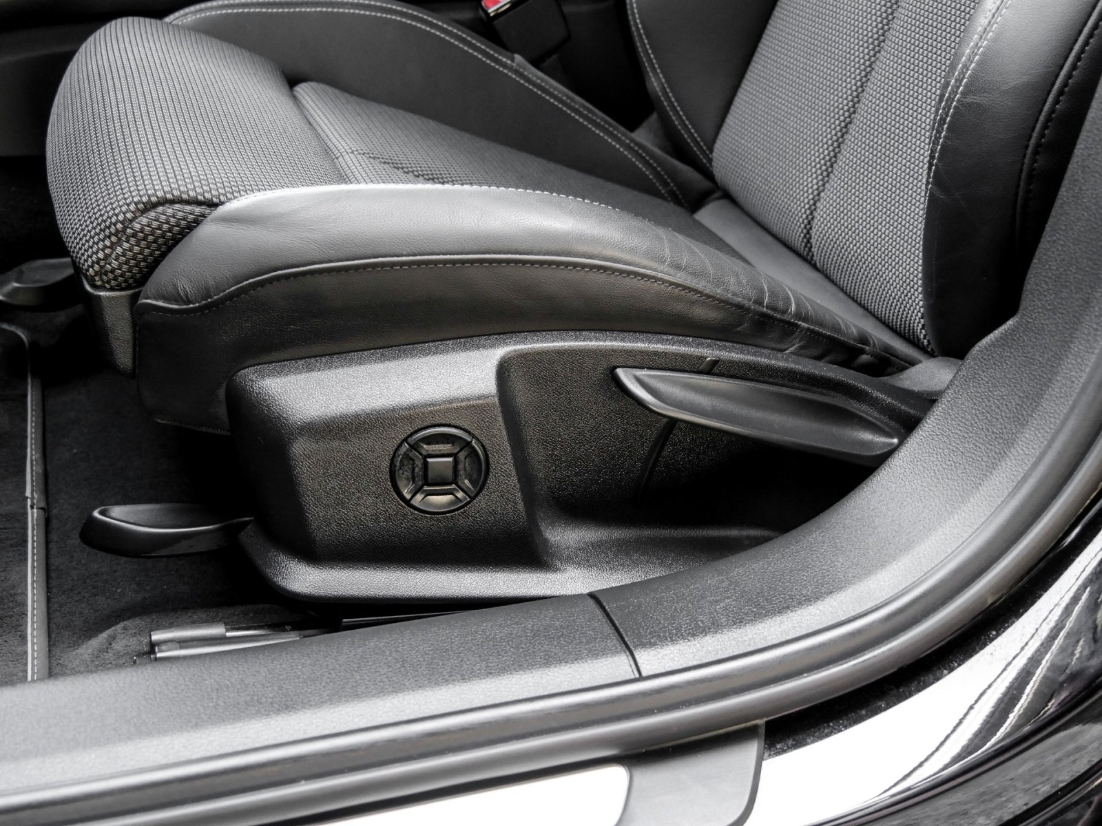 Audi A6 50 quattro HYBRID S LINE BLACKPAK CAM LM19