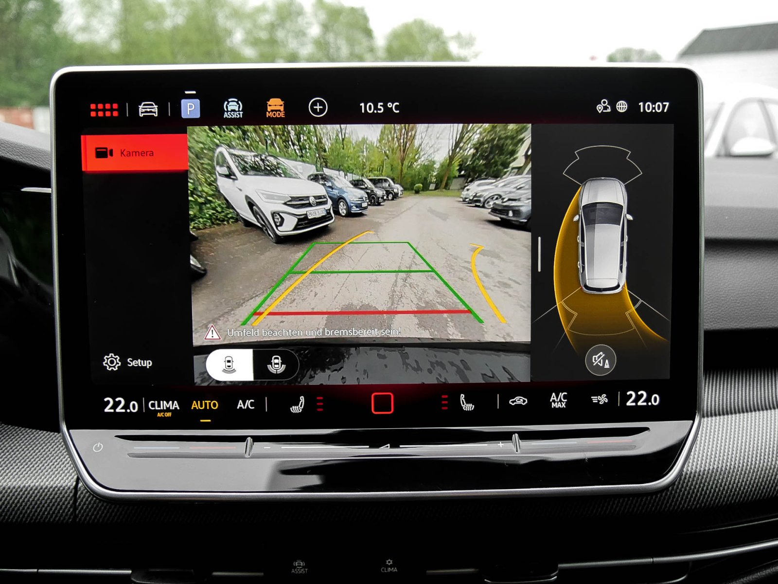 Volkswagen Golf VIII 1.5 eTSI R-LINE FACELIFT CAM ACC LM18