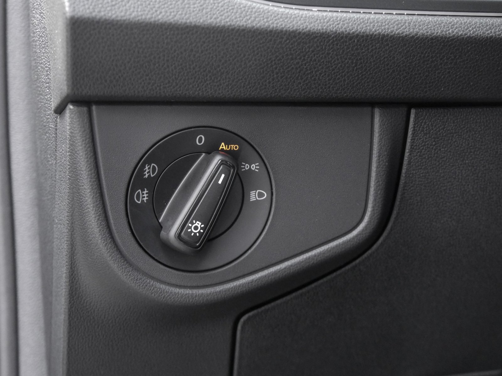 Volkswagen Polo 1.0 R-LINE CAM ACC LM17 NAVI CARPLAY SITZHZ