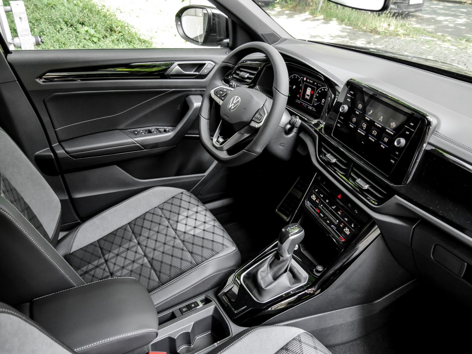 Volkswagen T-Roc 1.5 R-LINE BLACKSTYLE CAM ACC LM18 EKLAPPE