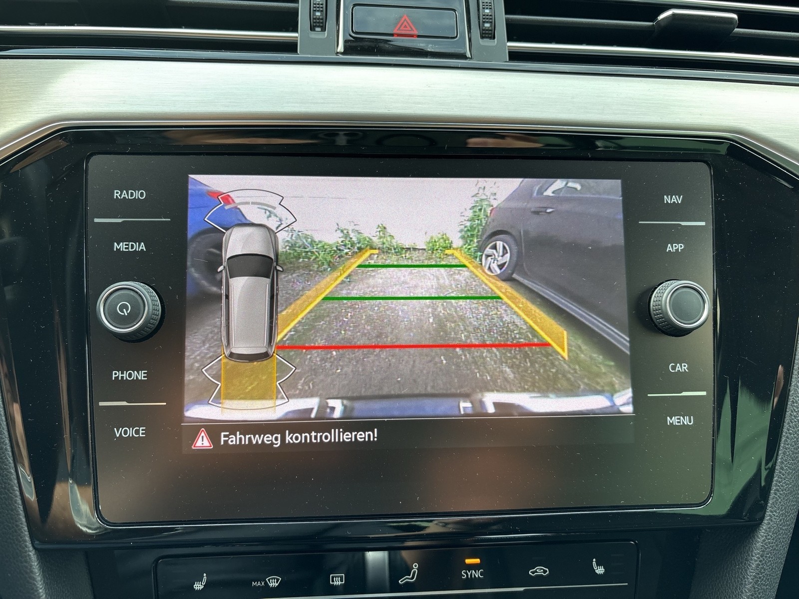 Volkswagen Passat Variant 2.0 ELEGANCE AHK KAMERA ACC MATRIX