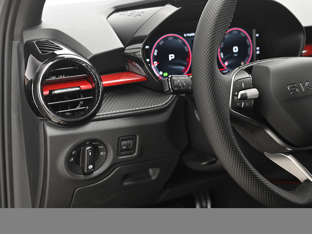Skoda Fabia 1.0 MONTE CARLO CAM NAVI ALU SITZHEIZUNG