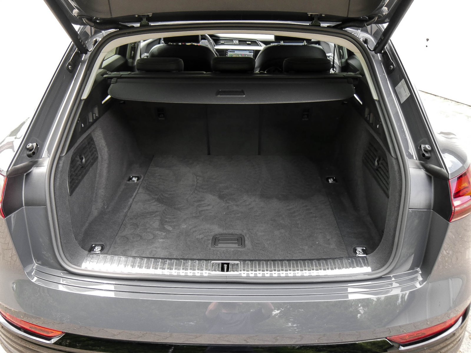 Audi Q8 e-tron 50 quattro advanced AHK CAM ACC LM20