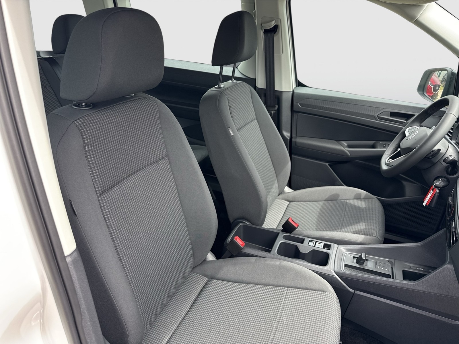 Volkswagen Caddy Maxi 1.5 DSG APP-CONNECT ALLWETTERREIFEN