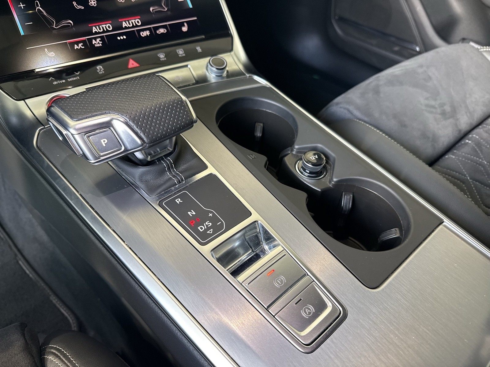 Audi S6 3.0 Qu. MATRIX HEADUP ALU20 B&O STANDHEIZ.