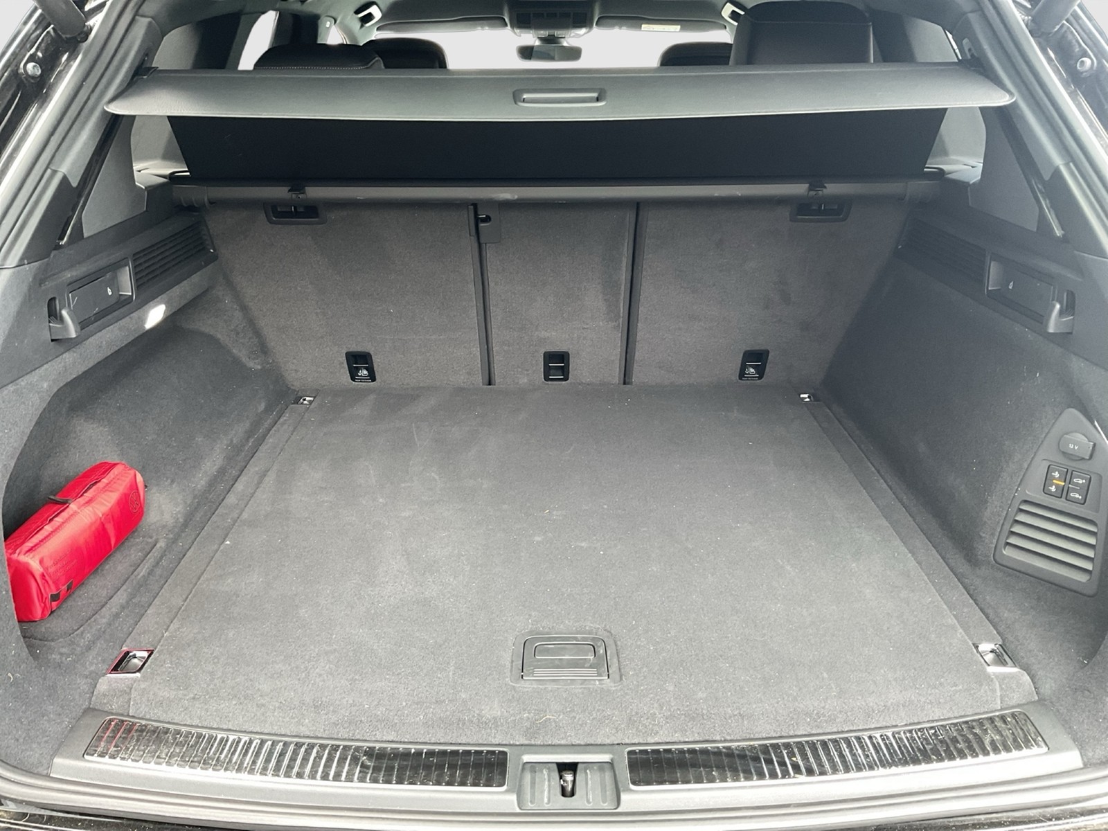 Volkswagen Touareg HYBRID R DYNAUDIO AHK CAM ACC LM21 NAVI