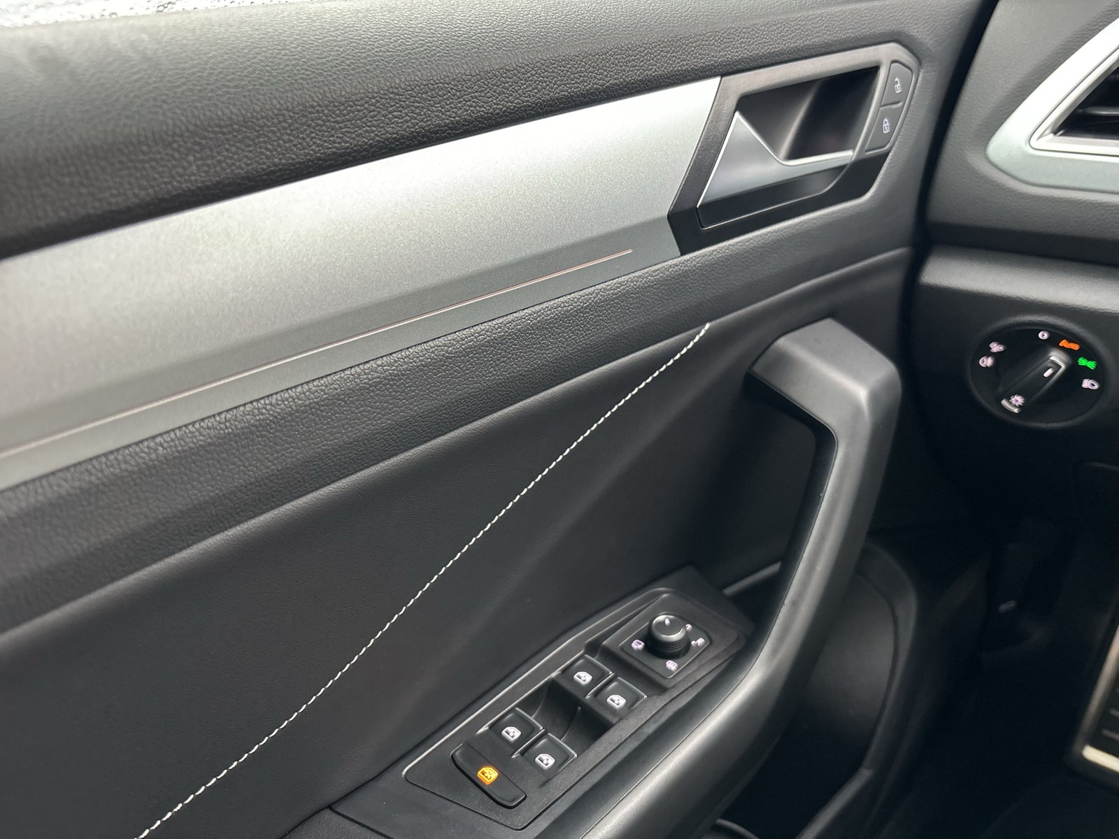 Volkswagen T-Roc 2.0 GOAL AHK CAM ACC LM17 NAVI SITZHEIZUNG