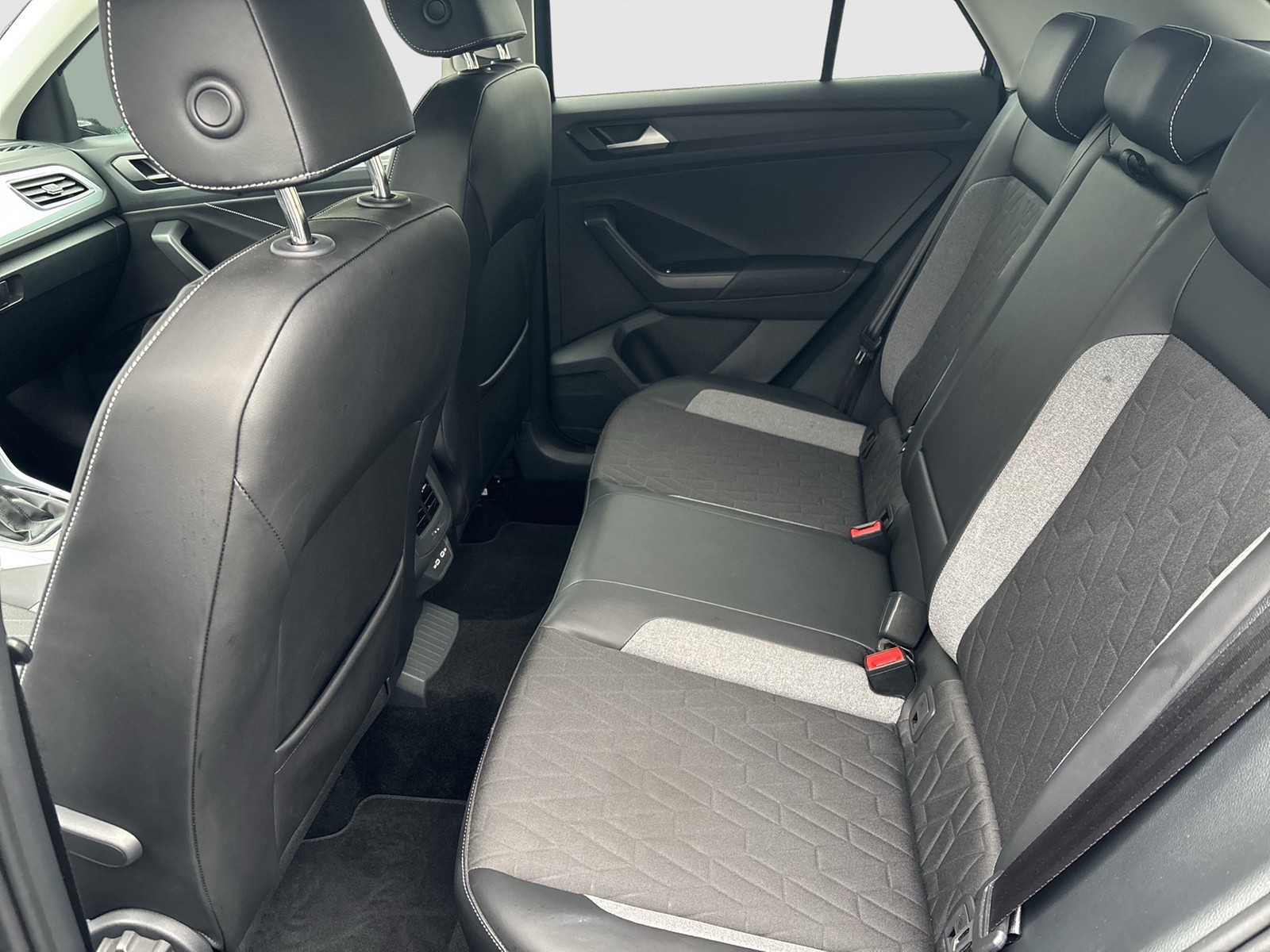 Volkswagen T-Roc 2.0 GOAL AHK CAM ACC LM17 NAVI SITZHEIZUNG