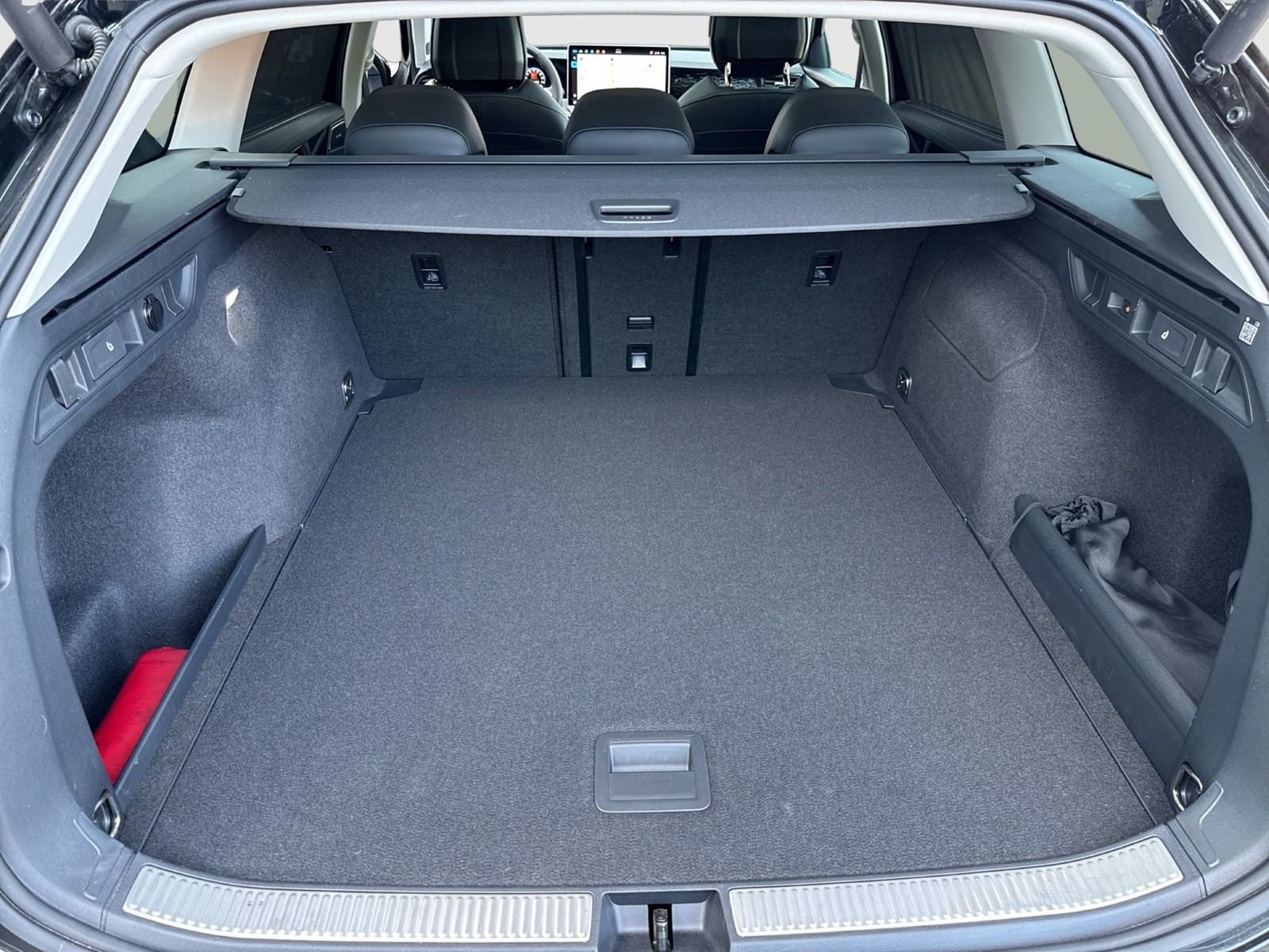 Volkswagen Passat Variant 2.0 ELEGANCE 4X4 LEDER PANO AHK