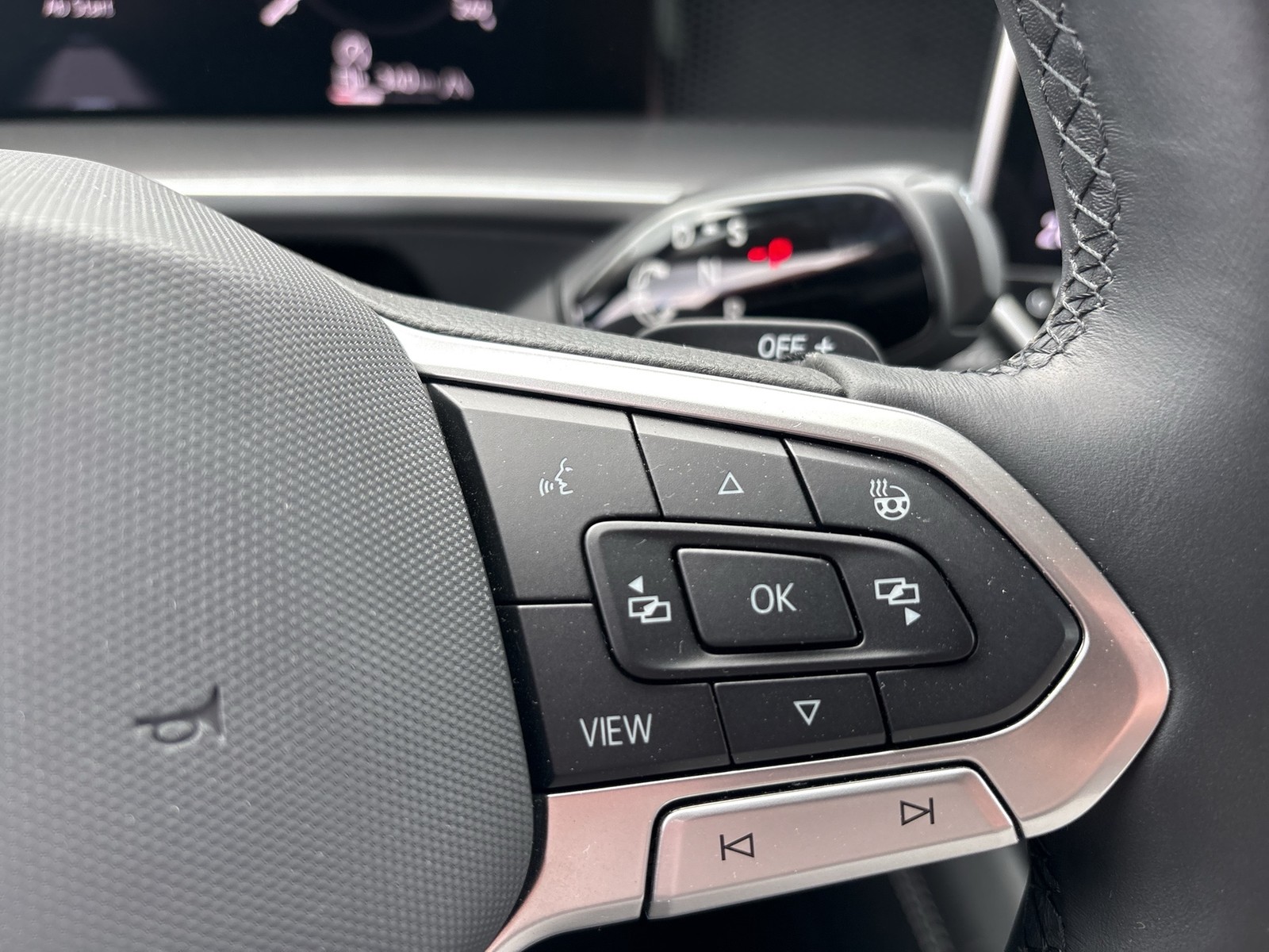 Volkswagen Tayron 2.0 LIFE AHK CAM ACC CARPLAY SITZHEIZUNG