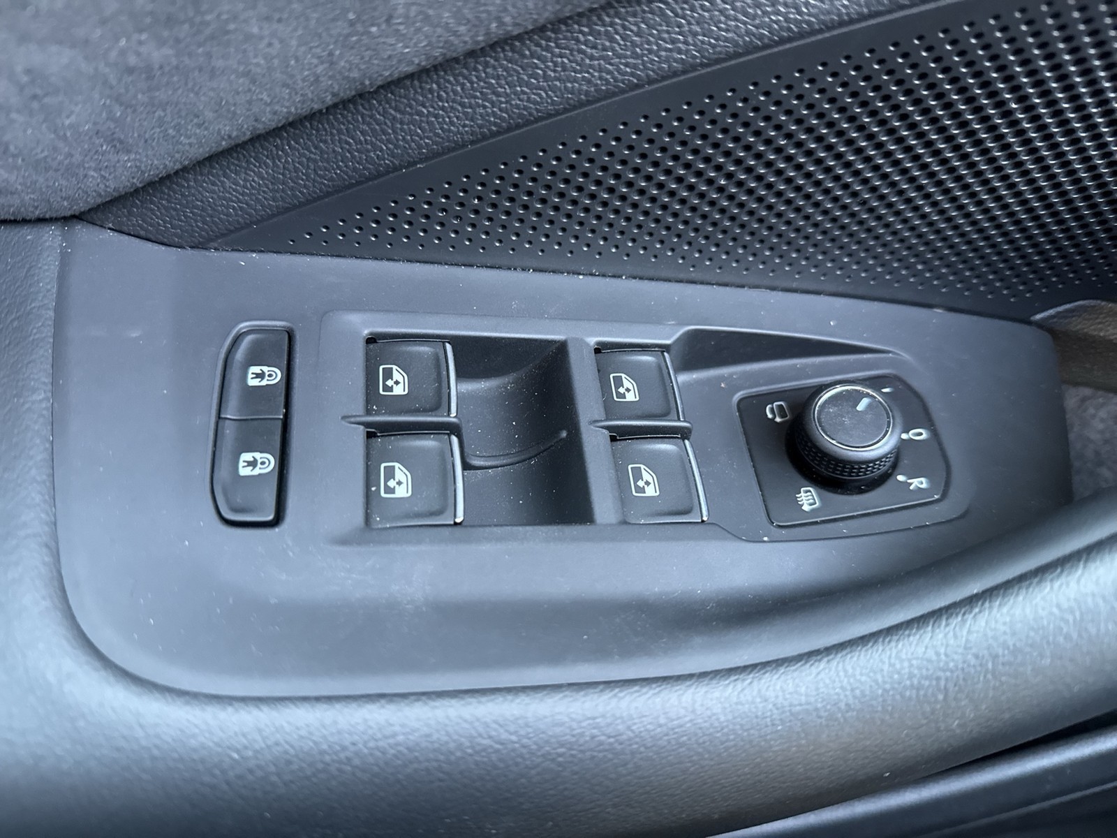 Volkswagen Passat Variant 2.0 R-LINE 4X4 NEUES MODELL PANO