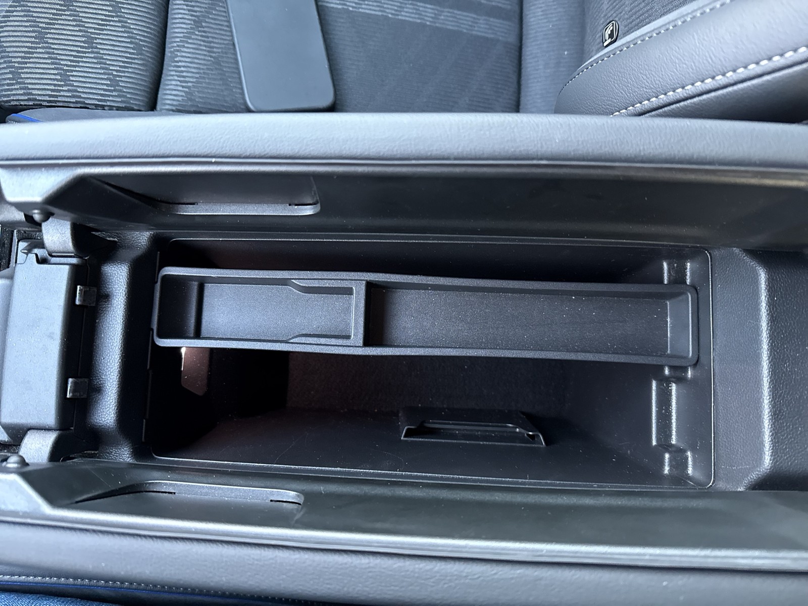 Volkswagen Passat Variant 2.0 R-LINE 4X4 NEUES MODELL PANO