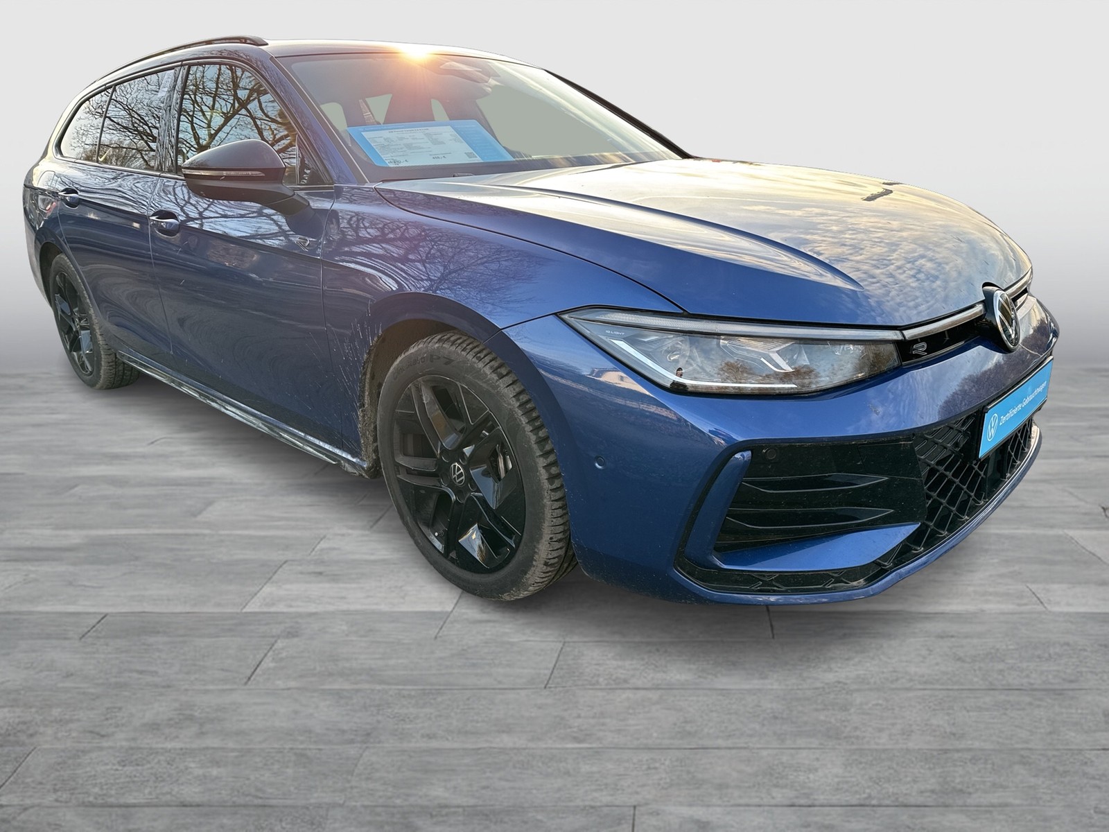 Volkswagen Passat Variant 2.0 R-LINE 4X4 NEUES MODELL PANO