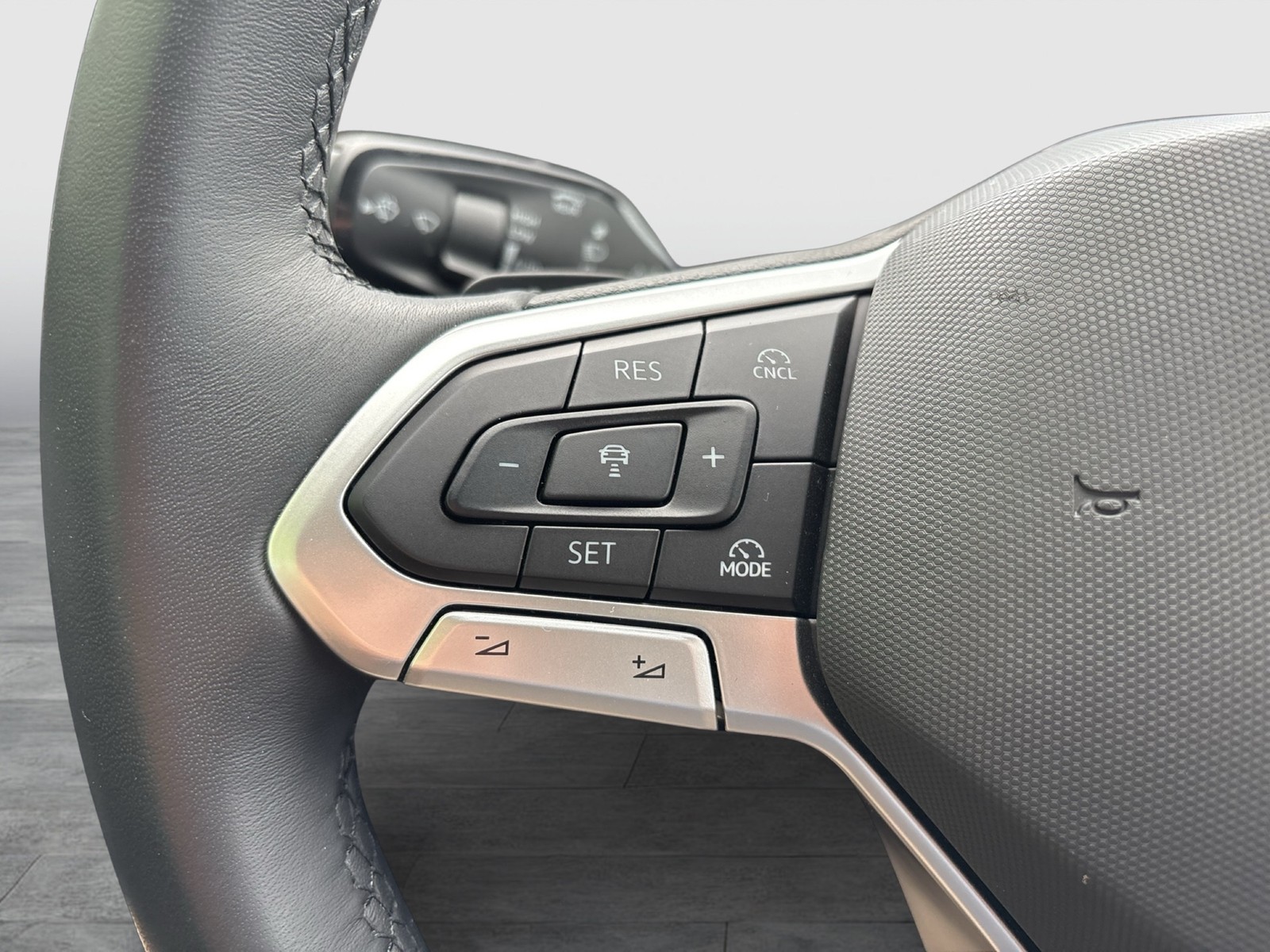 Volkswagen Tayron 1.5 HYBRID LIFE AHK CAM ACC CARPLAY
