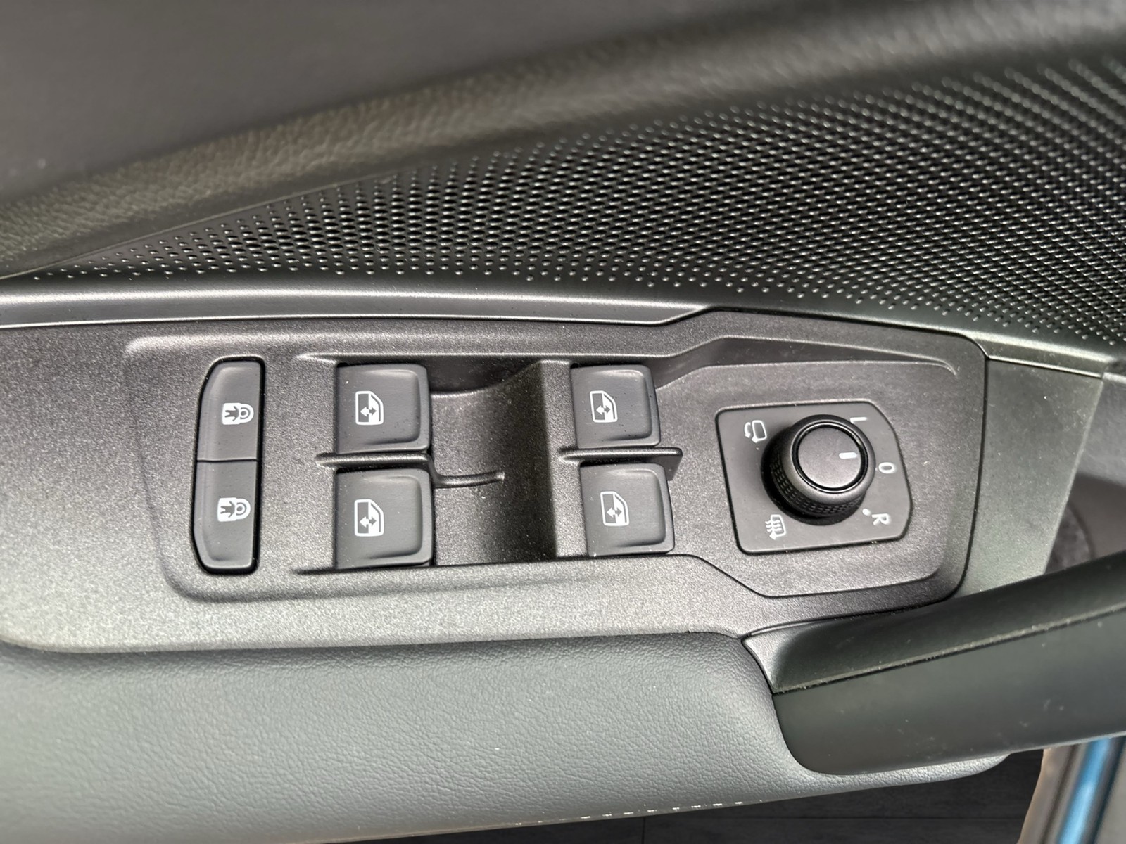 Volkswagen Tayron 1.5 HYBRID LIFE AHK CAM ACC CARPLAY