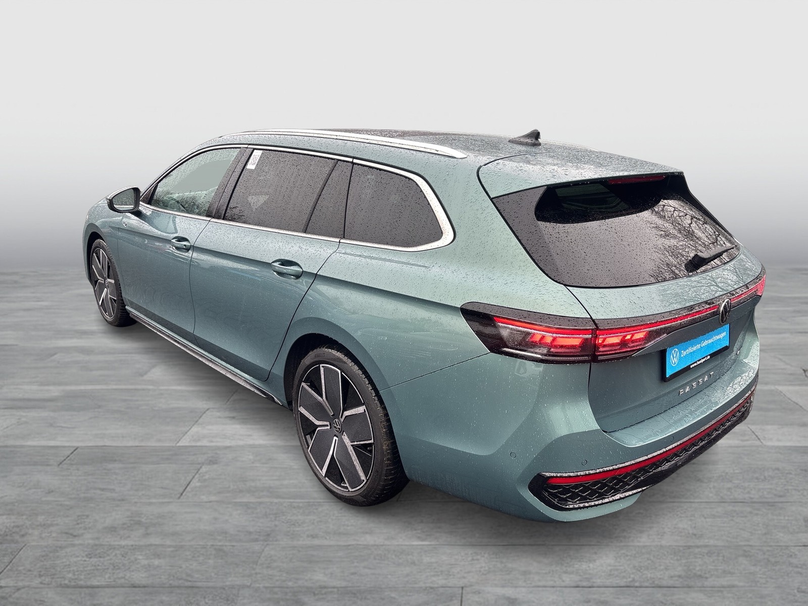 Volkswagen Passat Variant 2.0 R-LINE 4X4 NEUES MODELL PANO