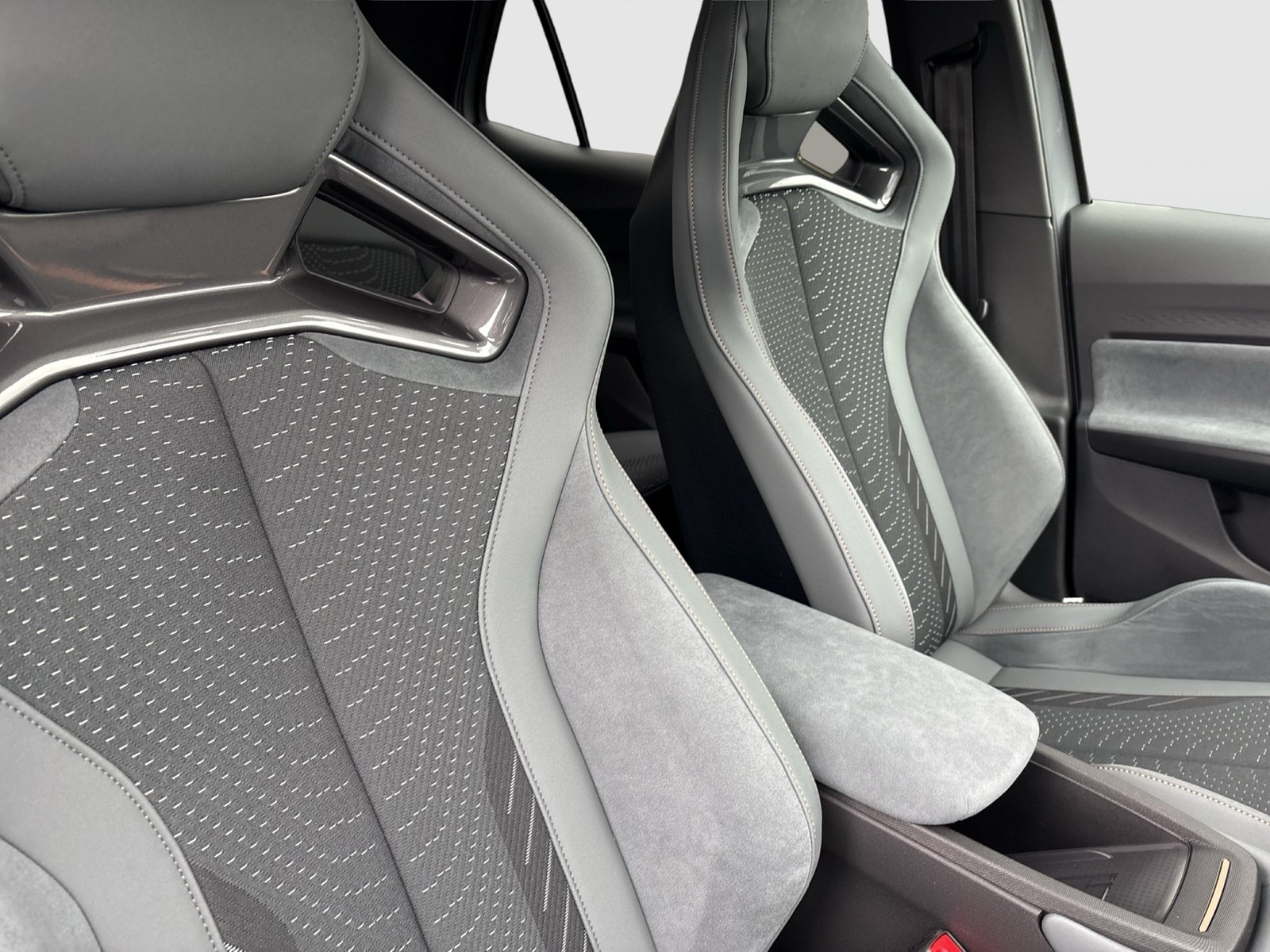 Cupra Born VZ WÄRMEPUMPE PANO 360°CAM ACC LM20 NAVI