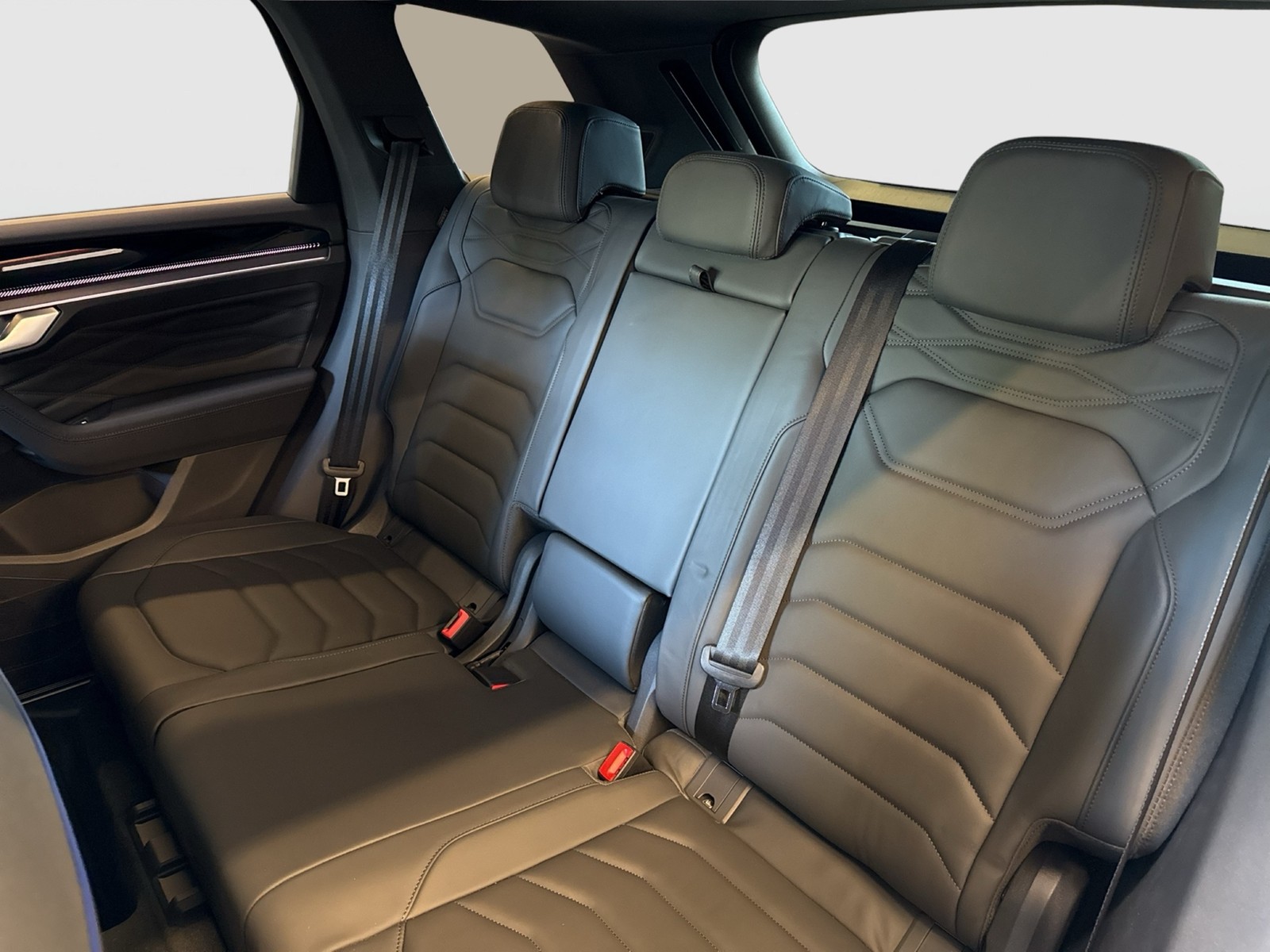 Volkswagen Touareg HYBRID R DYNAUDIO AHK 360°CAM ACC LM21