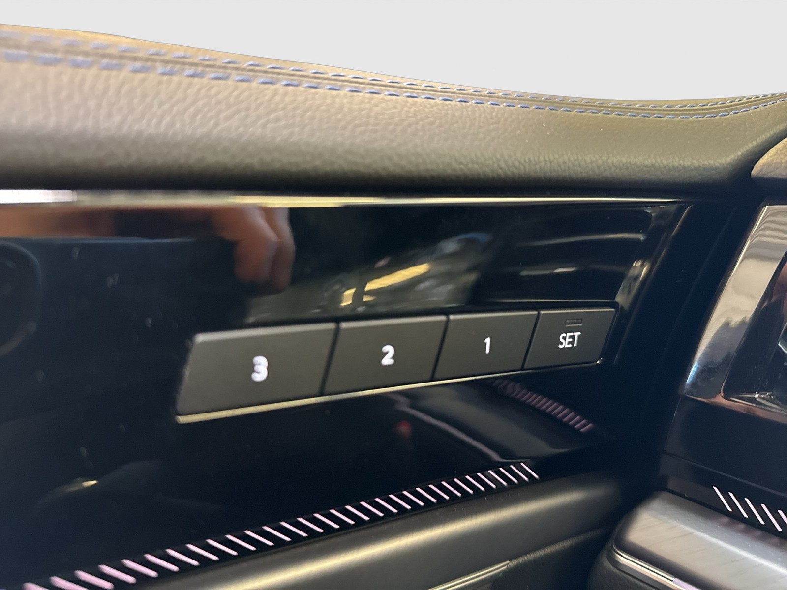 Volkswagen Touareg HYBRID R DYNAUDIO AHK 360°CAM ACC LM21