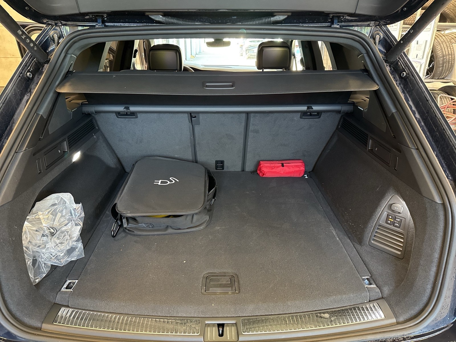 Volkswagen Touareg HYBRID R DYNAUDIO AHK 360°CAM ACC LM21