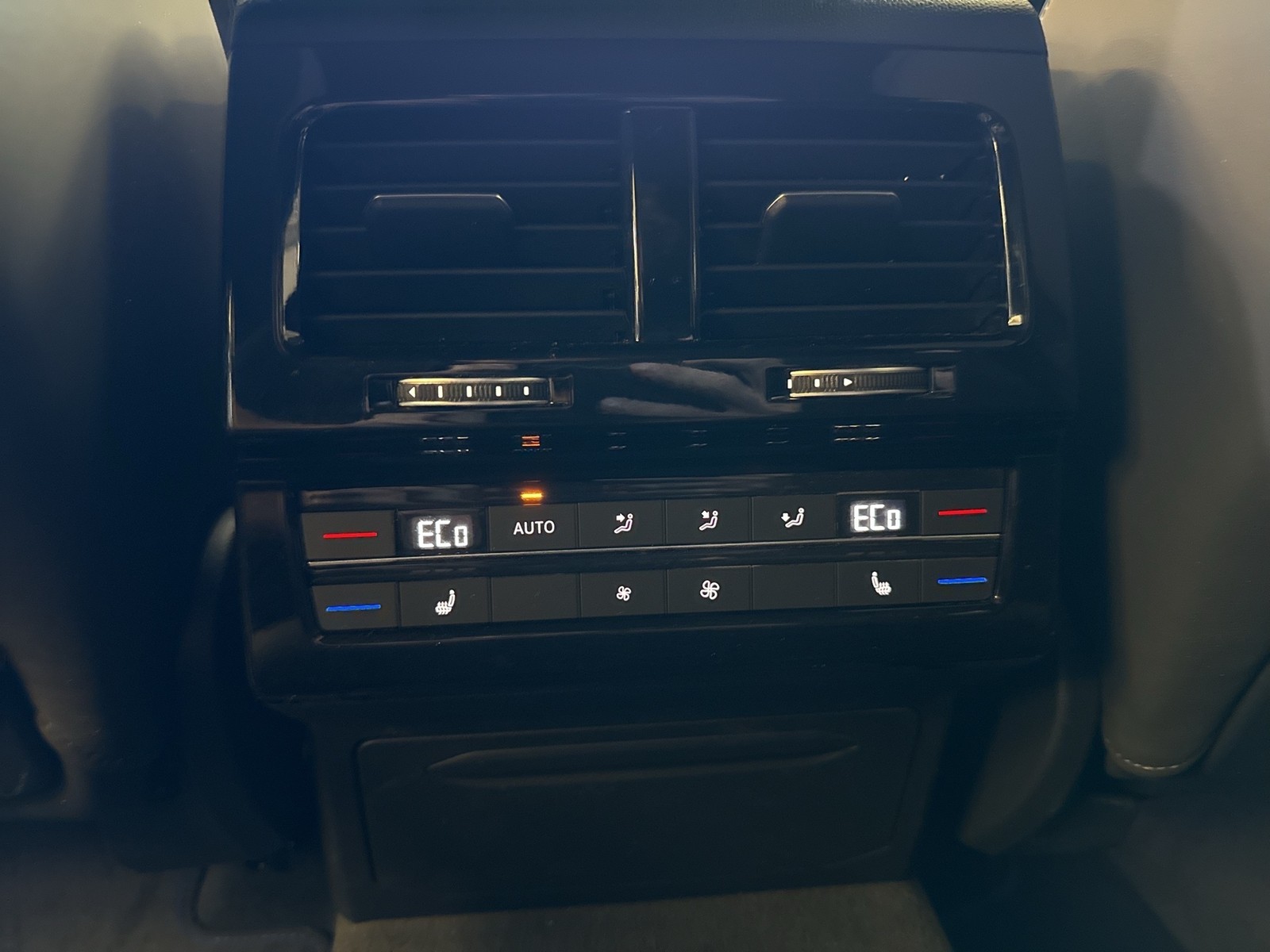 Volkswagen Touareg HYBRID R DYNAUDIO AHK 360°CAM ACC LM21