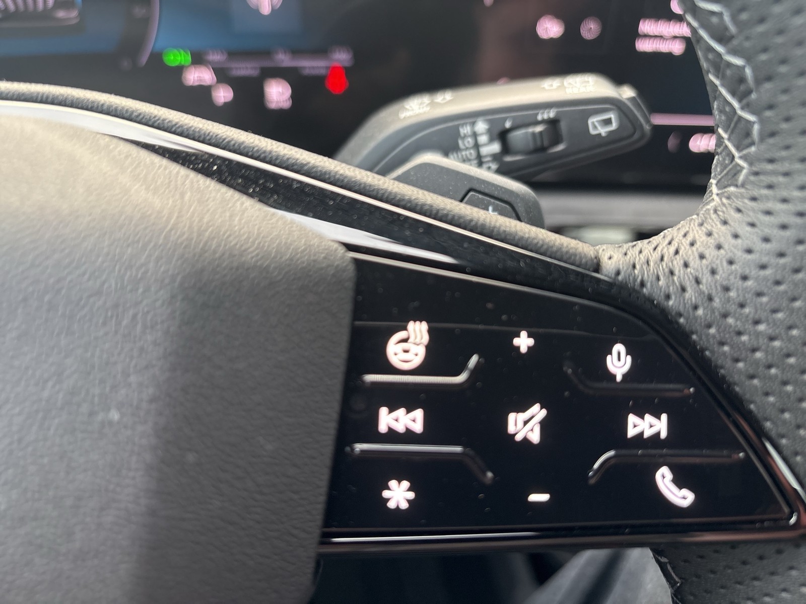 Audi Q6 e-tron quattro S LINE BLACKPAK LUFTFEDER PANO