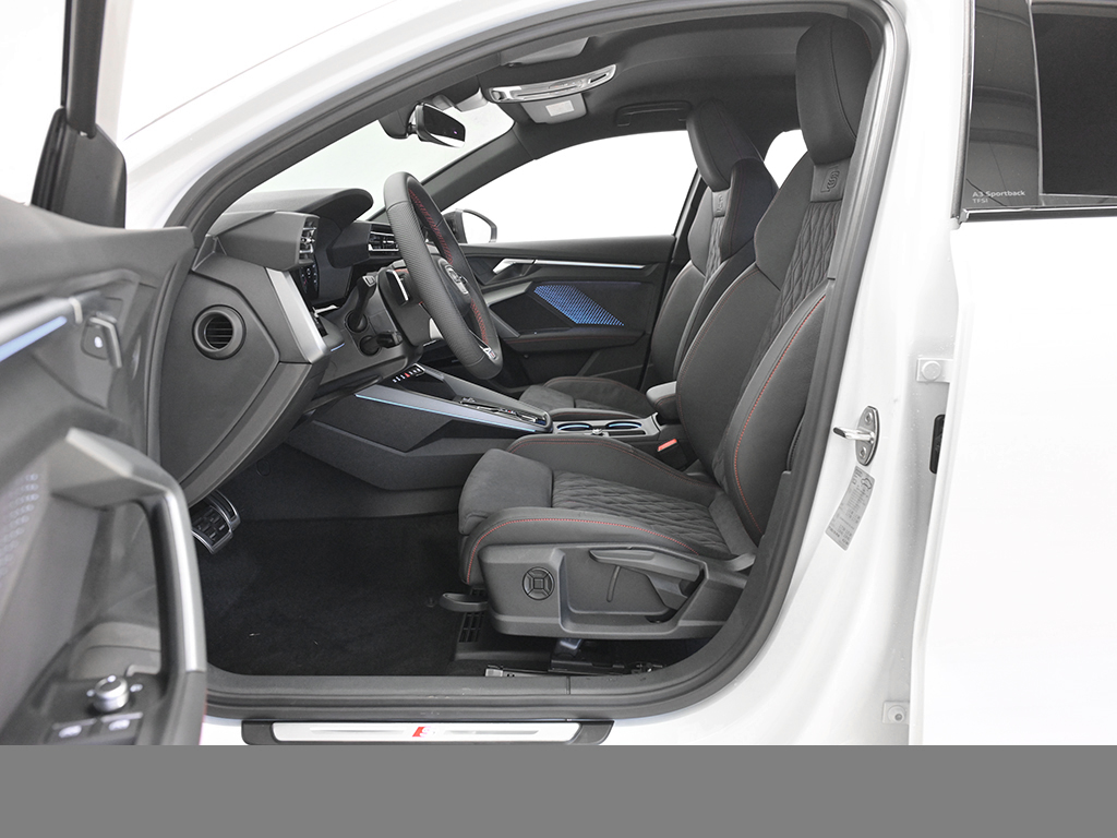 Audi A3 Sportback TFSI S tronic S Line Kamera+Carbon+AHK+Sportsitze+Matrix+