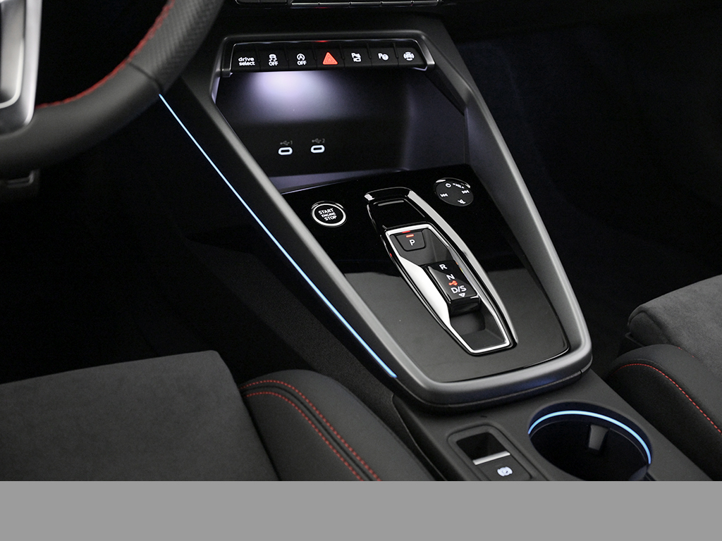 Audi A3 Sportback TFSI S tronic S Line Kamera+Carbon+AHK+Sportsitze+Matrix+