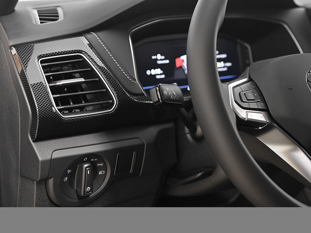 Volkswagen T-Cross 1.0 R-LINE DSG AHK CAM NAVI