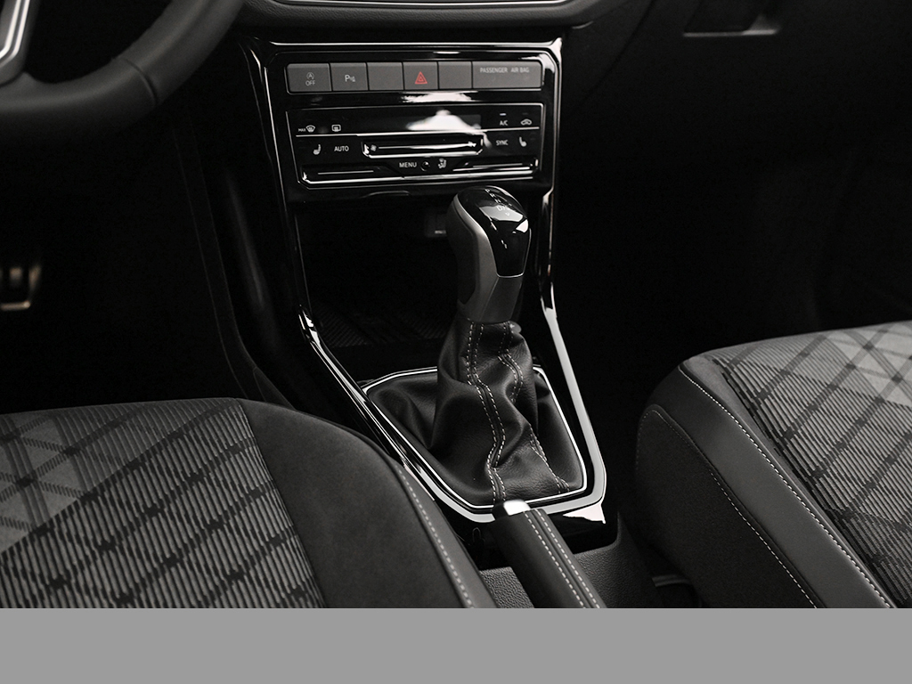 Volkswagen T-Cross 1.0 R-LINE DSG AHK CAM NAVI