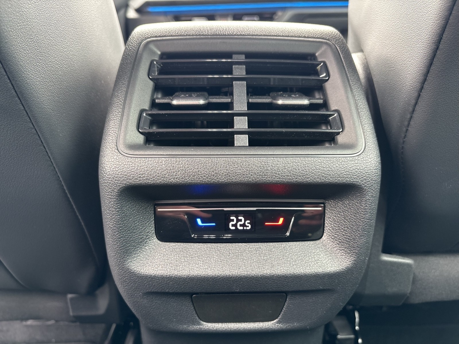 Volkswagen Tayron 1.5 HYBRID LIFE AHK CAM ACC LM18 CARPLAY