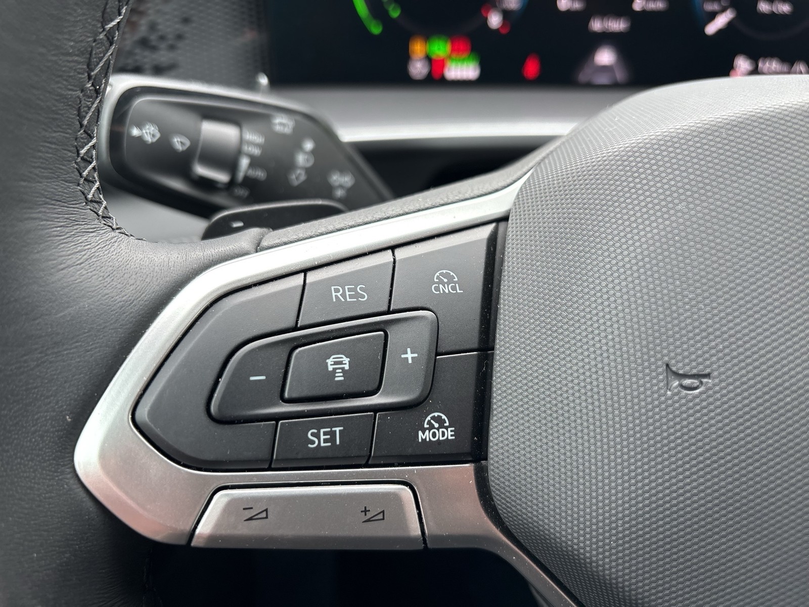 Volkswagen Tayron 1.5 HYBRID LIFE AHK CAM ACC LM18 CARPLAY