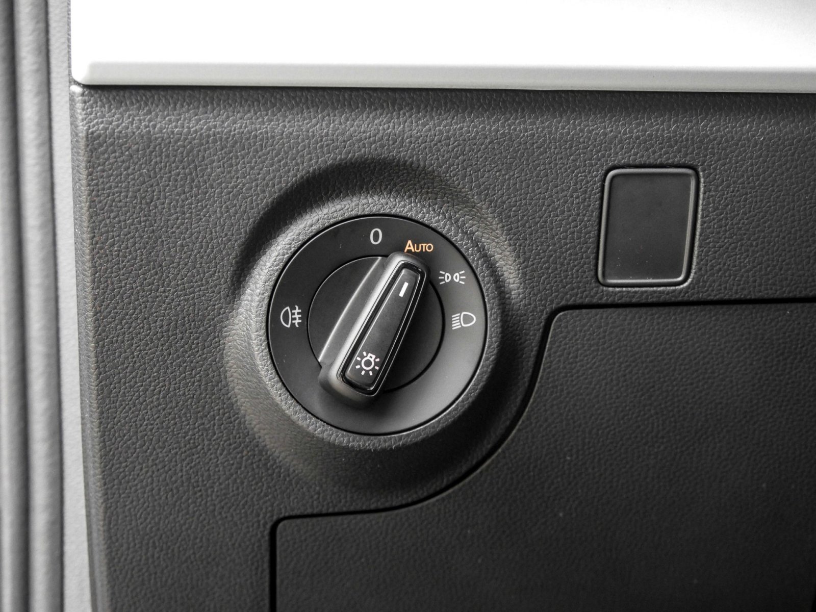 Seat Arona 1.0 ROAD EDITION DSG NAV LED 16ZOLL LM PDC