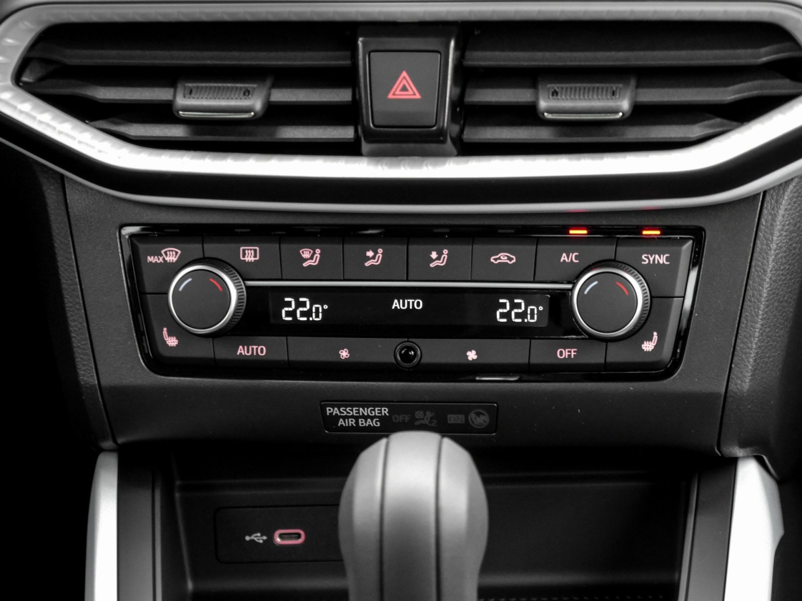 Seat Arona 1.0 ROAD EDITION DSG NAV LED 16ZOLL LM PDC