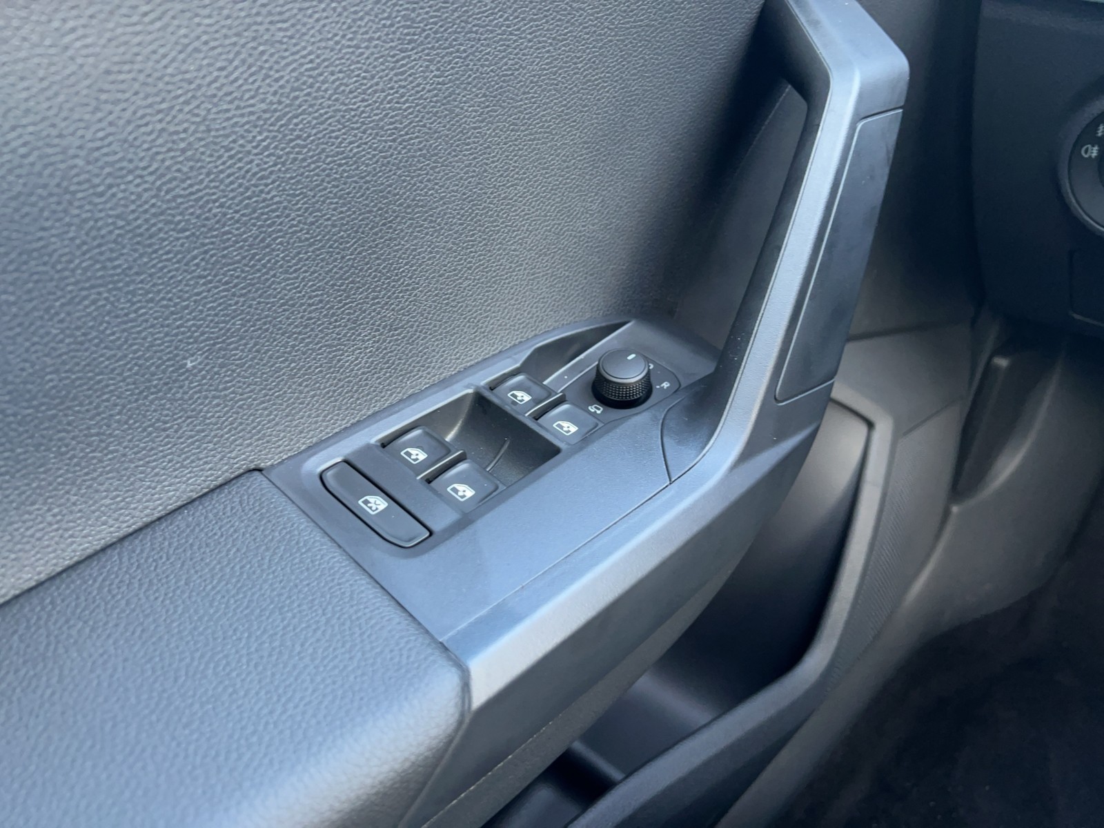 Seat Ibiza 1.0 ROAD EDITION CAM ACC NAVI ALU CARPLAY SITZHZ.