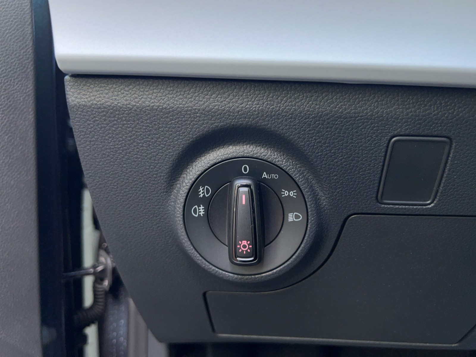 Seat Ibiza 1.0 ROAD EDITION CAM ACC NAVI ALU CARPLAY SITZHZ.