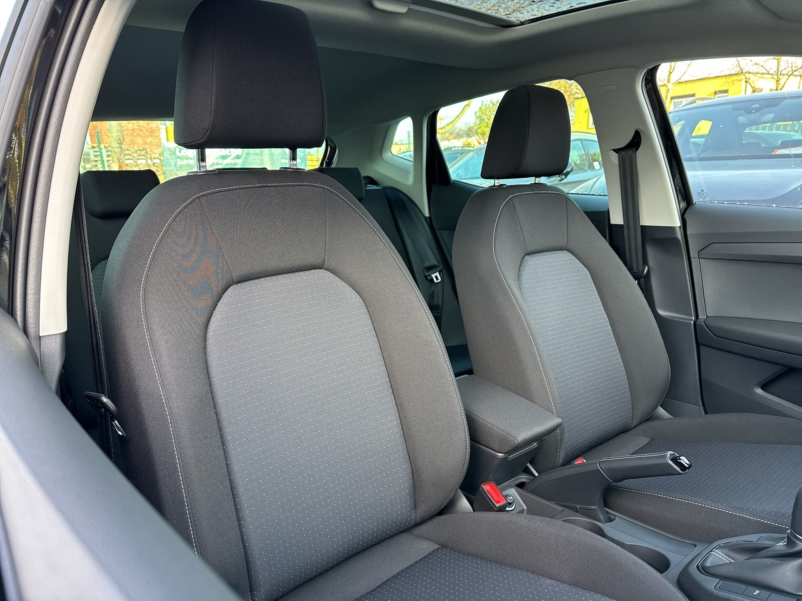 Seat Ibiza 1.0 ROAD EDITION DSG NAV PANO VOLL-LED RFK