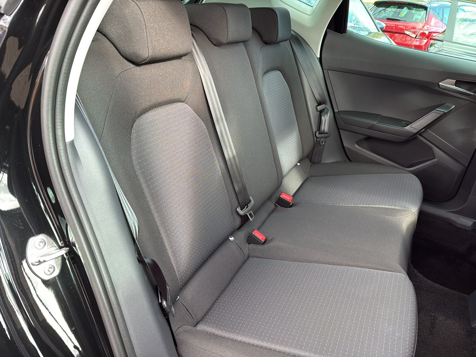 Seat Arona 1.0 ROAD EDITION DSG NAV VOLL-LED RFK SHZ