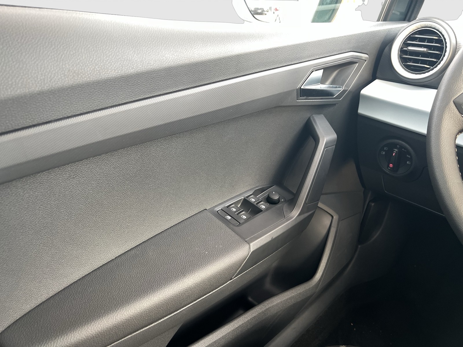 Seat Ibiza 1.0 ROAD EDITION DSG NAV VOLL-LED RFK SHZ